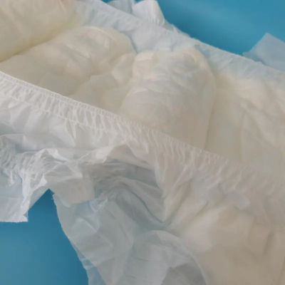 Komfortable und absorbierende Windeln für Erwachsene mit Feuchtigkeitsanzeiger in S-XXL Größe