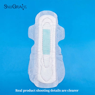 Custom Bio Baumwolle Mädchen Sanitär Serviette Odm Oem mit Winged Design von SnuGrace