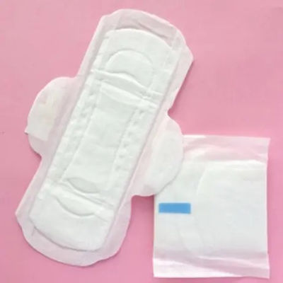 Negativ-Ionen-Frauen-Sanitäre Servietten mit kundenspezifischem Design und weichen Wasserabsorptionen