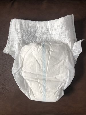Weich atmungsaktive Windelhosen für Erwachsene Trockene Oberflächenabsorption für Seniorenpflege und Komfort